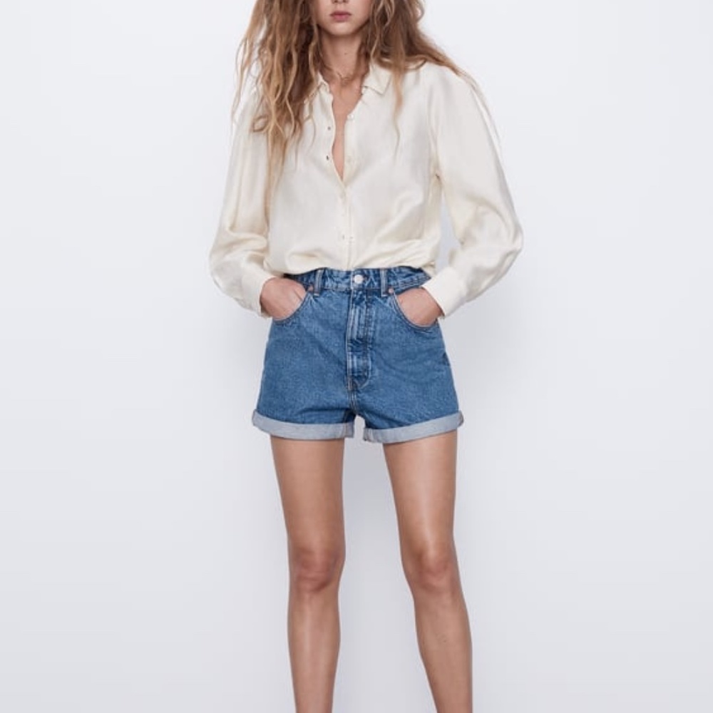 ZARA Mom Fit Denim Short Size 29 (US 8)